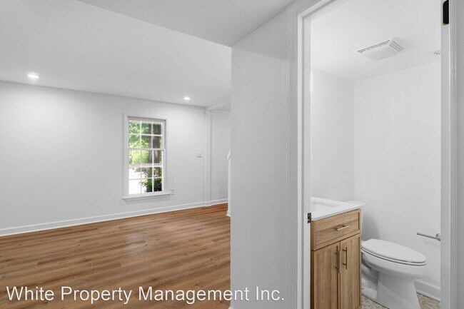 Building Photo - 3 br, 2.5 bath House - 2742 Creekbed Lane