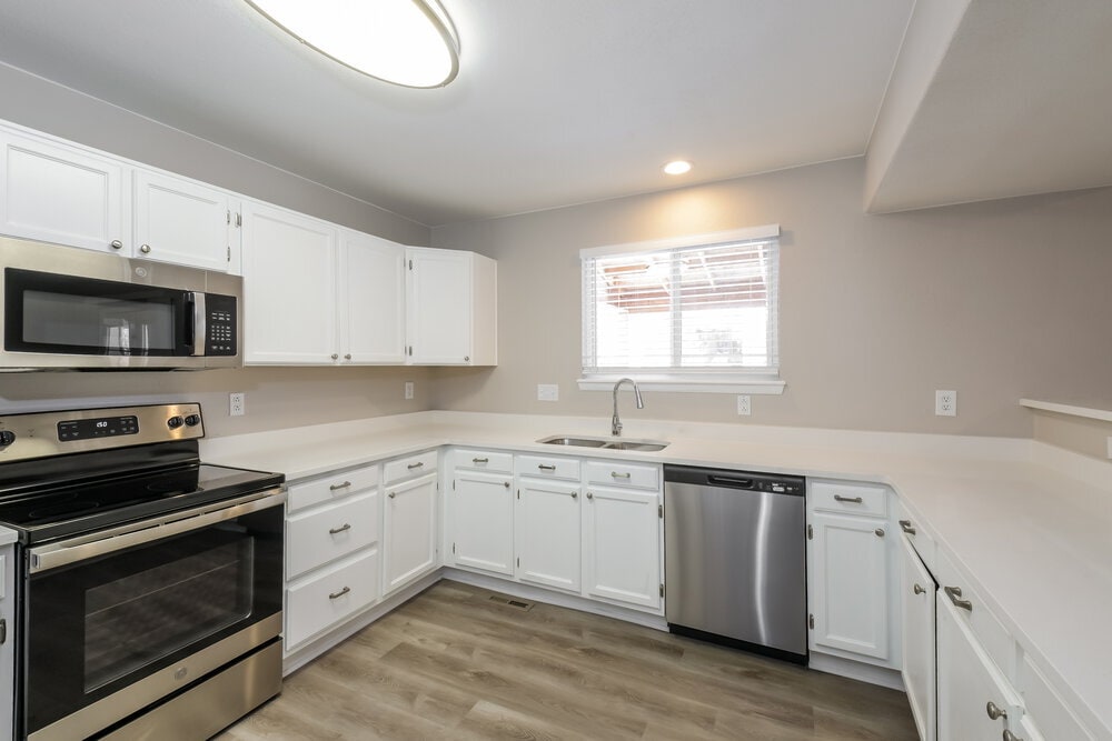 Building Photo - 4074 S Kirk Ct