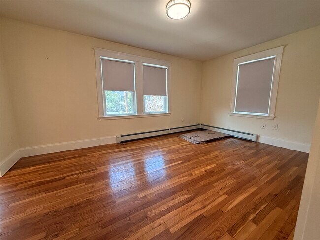 Building Photo - 24 Brook Rd