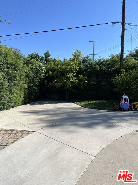 Building Photo - 3800 W Legion Ln