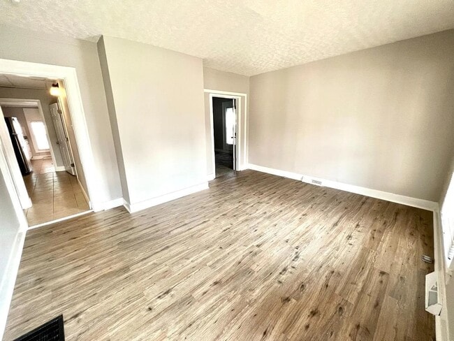 Building Photo - 1807 Tytus Ave