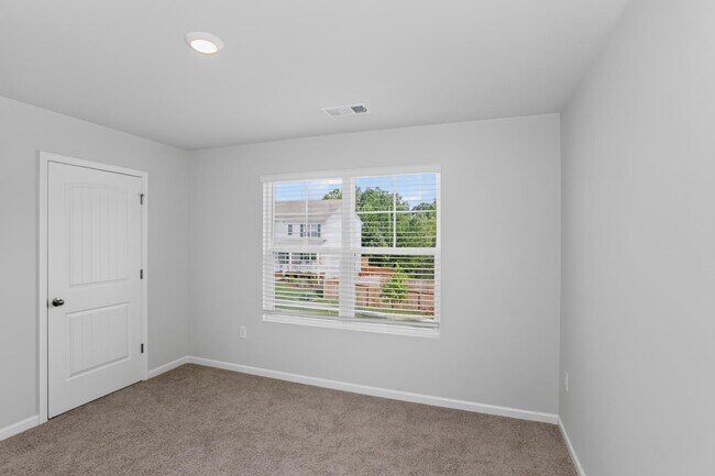 Building Photo - 383 King Vlg