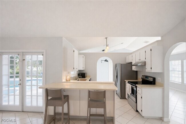 Building Photo - 3107 SW 15th Ave