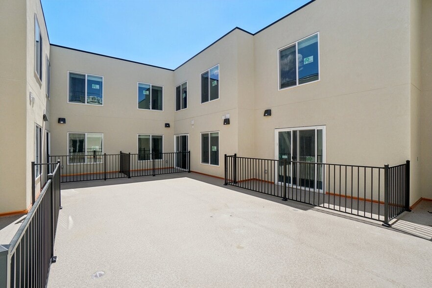 Building Photo - 1326 S 500 E