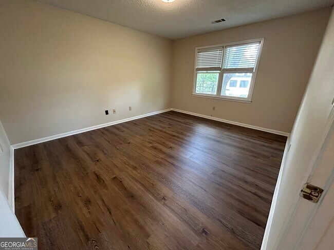Building Photo - 115 Shady Grove Ln