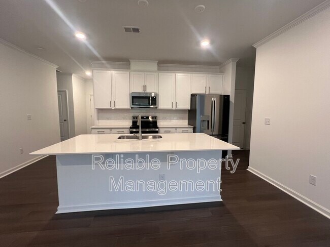 Building Photo - 651 Roy Adams Rd