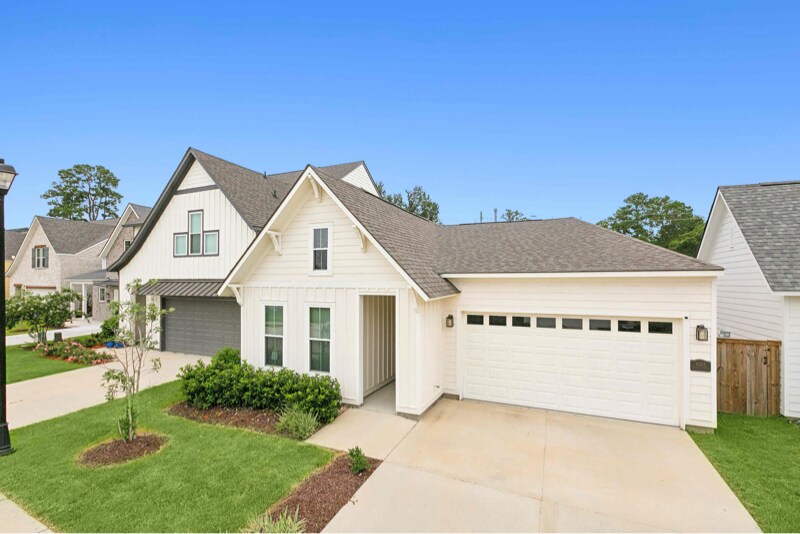 Building Photo - 9003 Magnolia Vw Dr