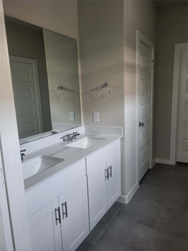 Building Photo - 5611 Madden Ln