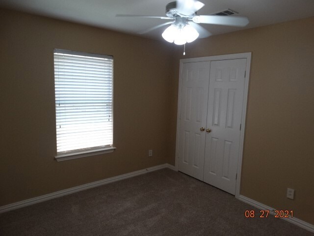 Building Photo - 5016 Adolphus Dr