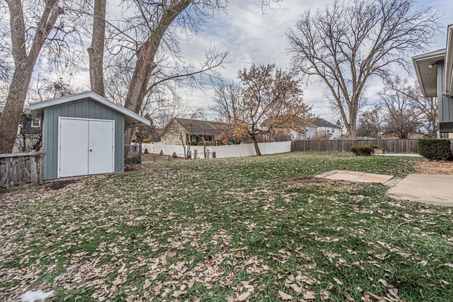 Building Photo - 1N280 Morse St