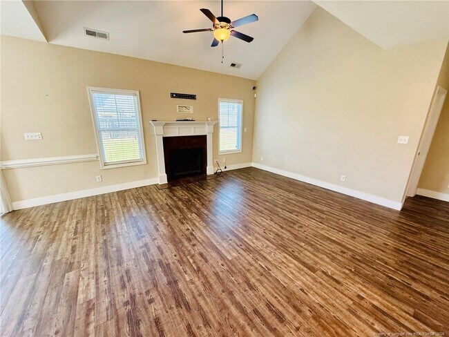 Building Photo - 848 Bellingham Way