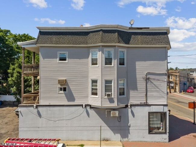 Building Photo - 359 Belmont Ave