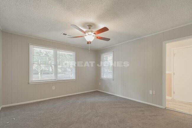 Building Photo - Charming 3 Bedroom in Williamston!