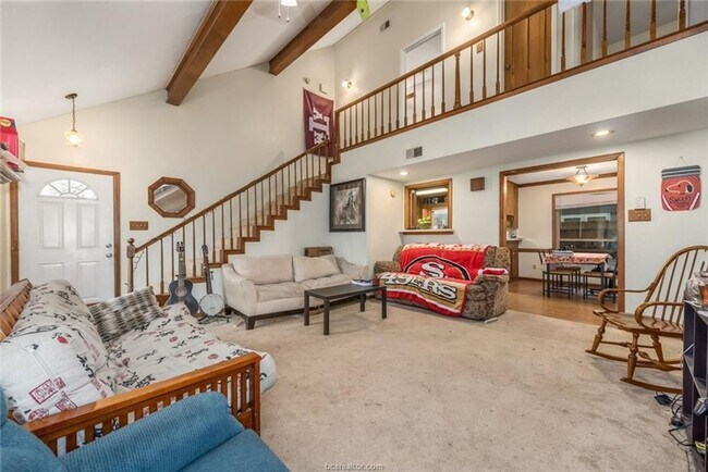Building Photo - 1203 Hardwood Ln