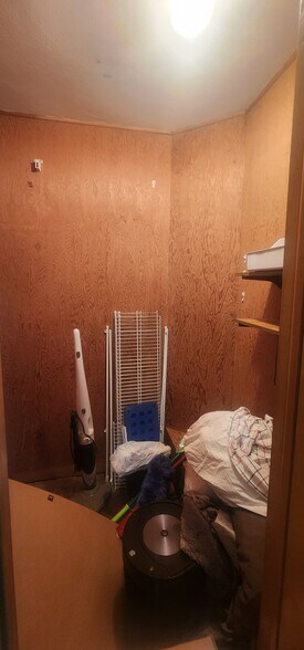 Building Photo - 406 NE 74th St