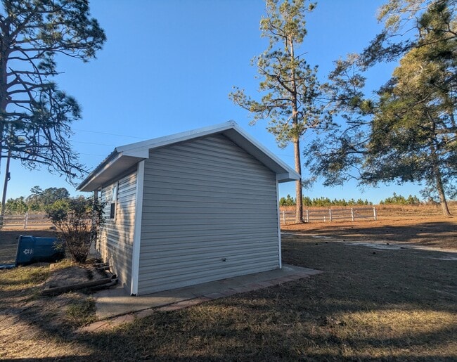 Building Photo - 7574 US-1