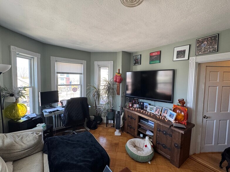 Building Photo - 69 Partridge Ave