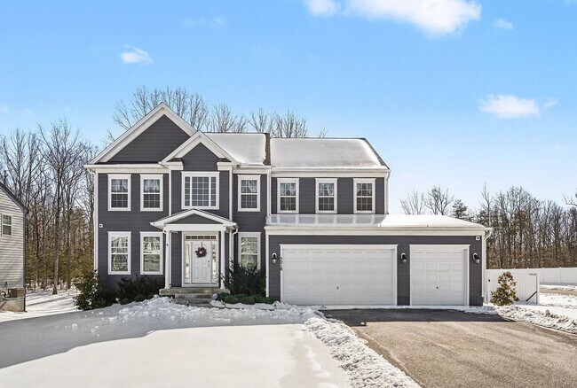 Building Photo - Luxurious Living Lewis Style: A Spacious 5-Bedroom Home with Modern Elegance