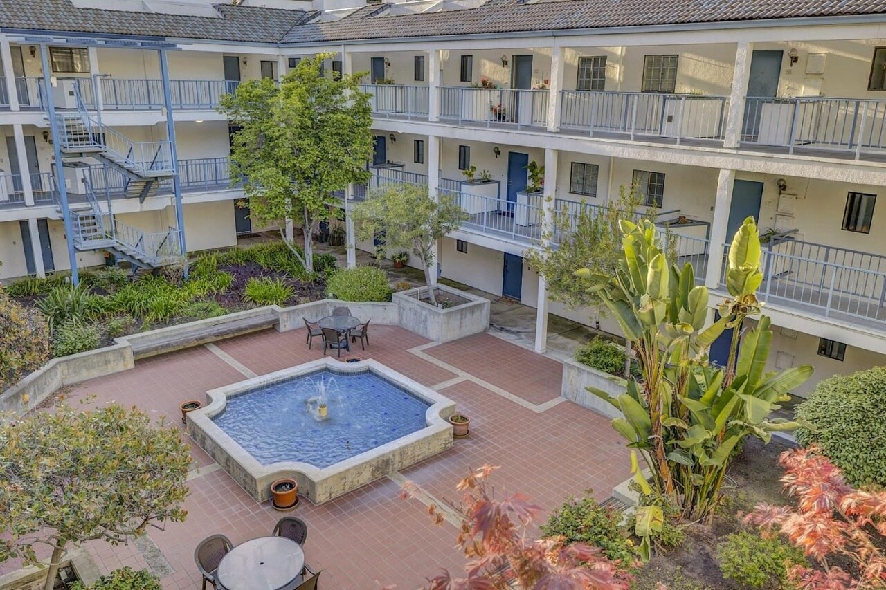 Building Photo - 4691 Albany Cir