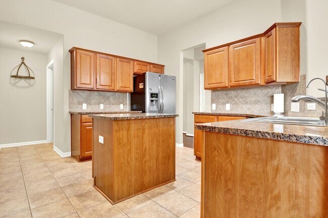 Building Photo - 9226 Fernwillow Dr