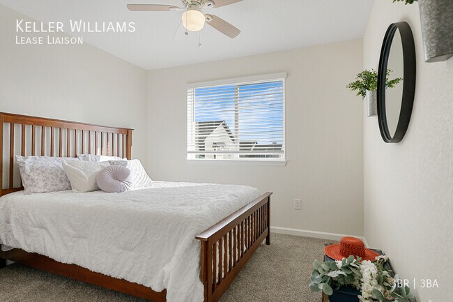 Building Photo - 1539 Spring Water Pt