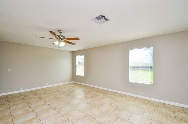 Building Photo - 718 Pine Lodge Dr