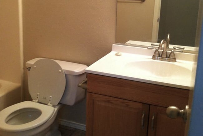 Building Photo - Sycamore Falls