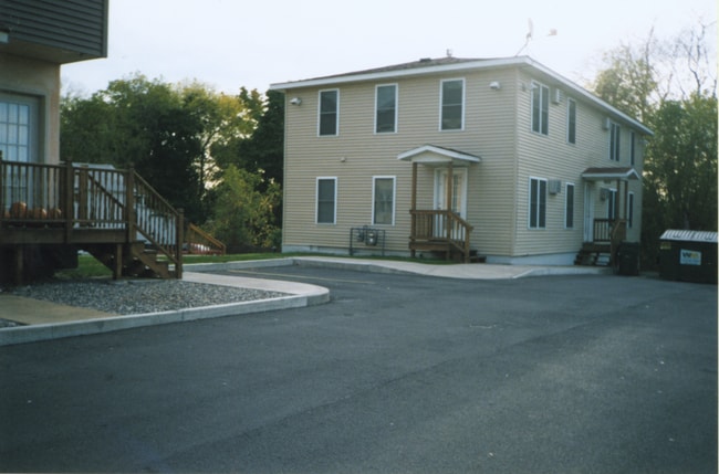 Building Photo - 330 Green St