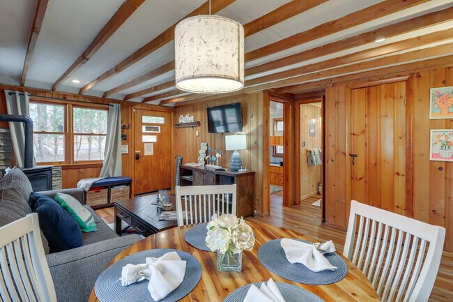 Building Photo - 91 Bruin Rd