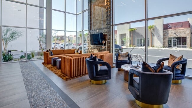 Building Photo - 10650 Dean Martin Dr