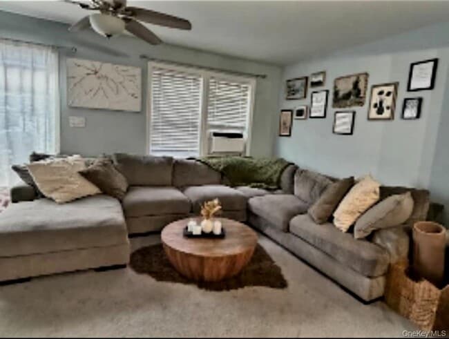 Building Photo - 409 Rakov Rd