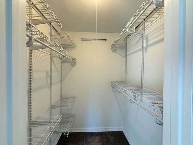 Building Photo - 97 Burr Oak Ln