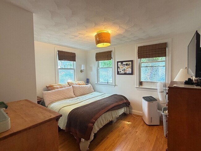 Building Photo - 99 Gore St