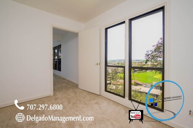 Building Photo - Benicia - Panoramic view home!