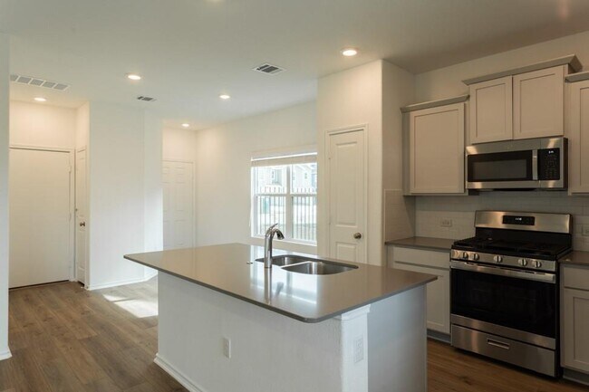 Building Photo - 7237 Spotted Leaf Wy