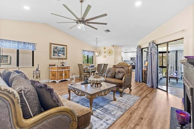 Building Photo - 2363 NW 13th Ct