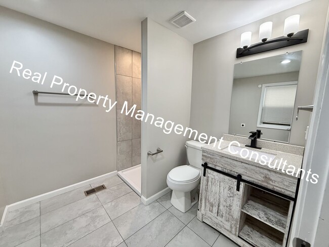 Building Photo - Stylishly Updated 3-Bedroom, 3-Bath Home –...