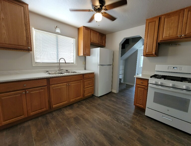 Building Photo - 549 15th St