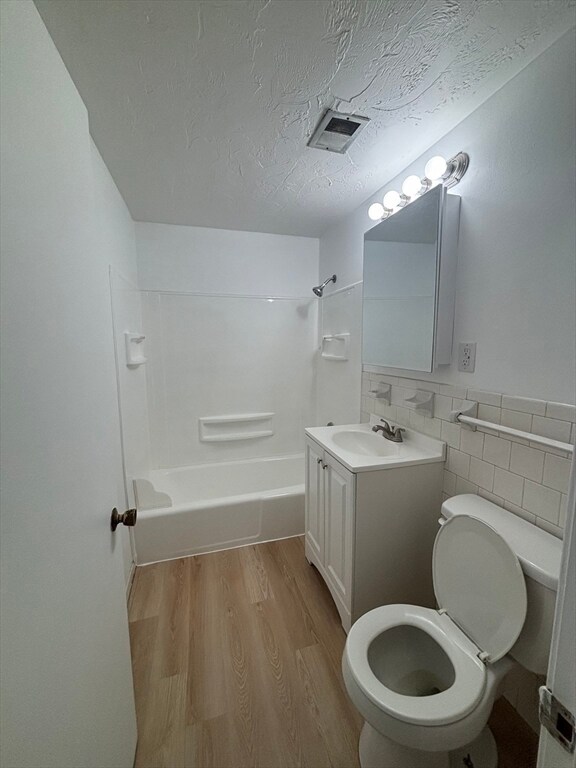 Building Photo - 707 Bedford St