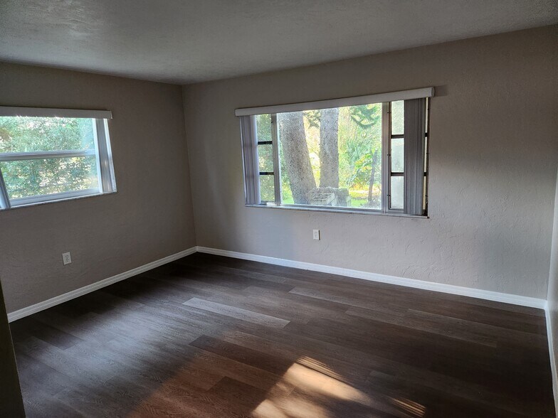 Building Photo - 1627 Canal Ct