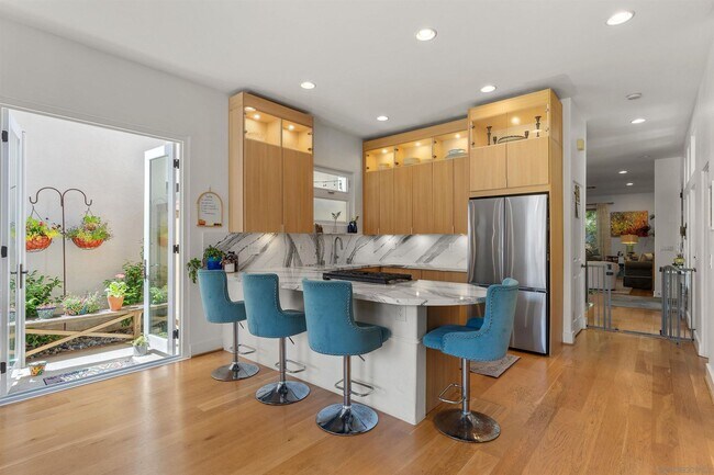 Building Photo - 4 Bedroom Village Home Close to the Bay