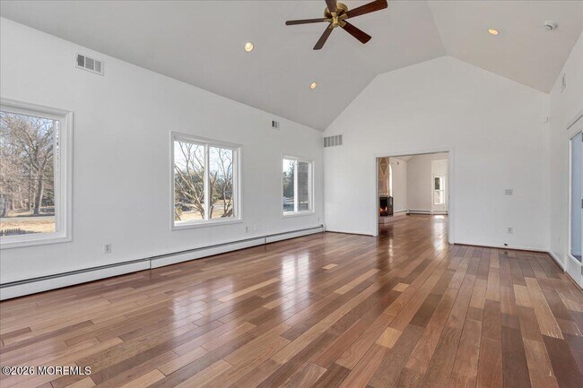 Building Photo - 257 Ford Rd