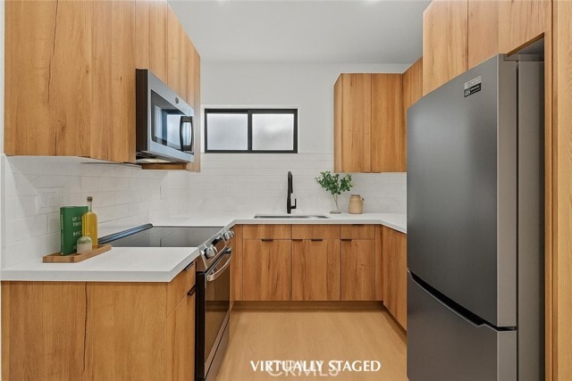 Building Photo - 5734 Stansbury Ave