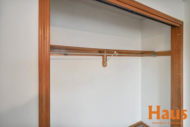 Building Photo - 1839 SE 43rd Terrace