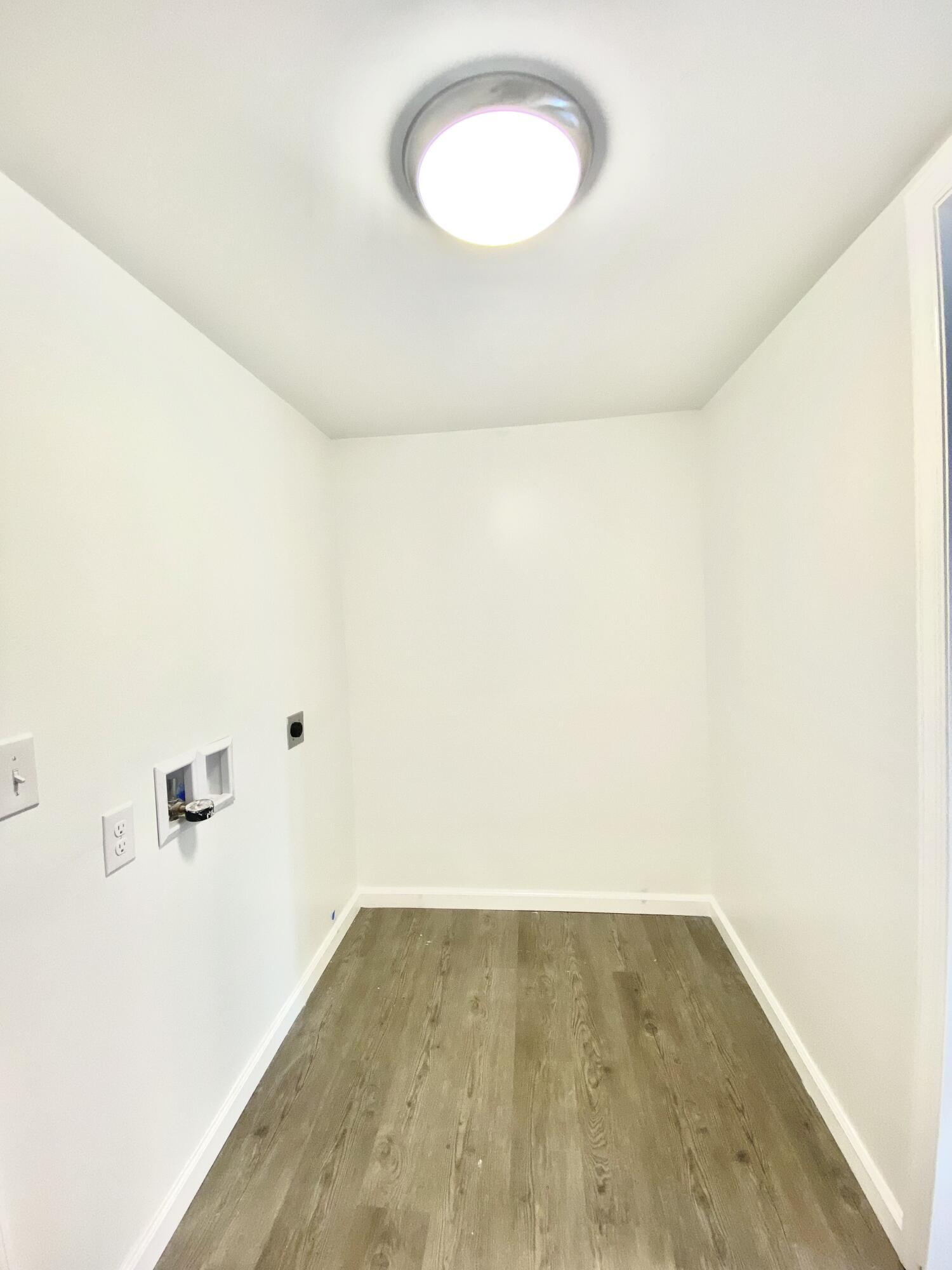 Large Laundry Areas - 6 Coburn Dr