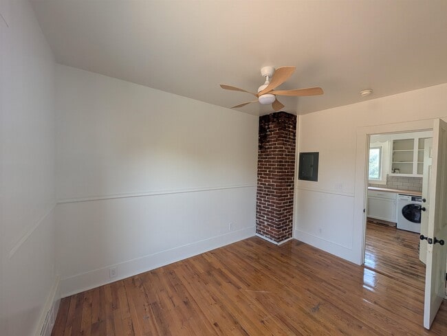 Building Photo - 180 Highland St