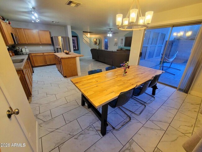 Building Photo - 10841 E Forge Cir
