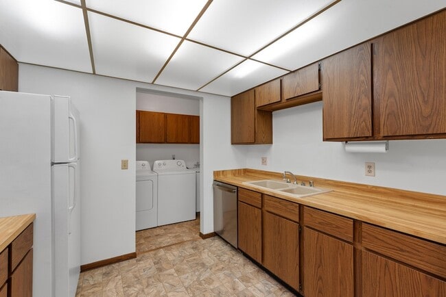 Building Photo - 516 Marshall Ct