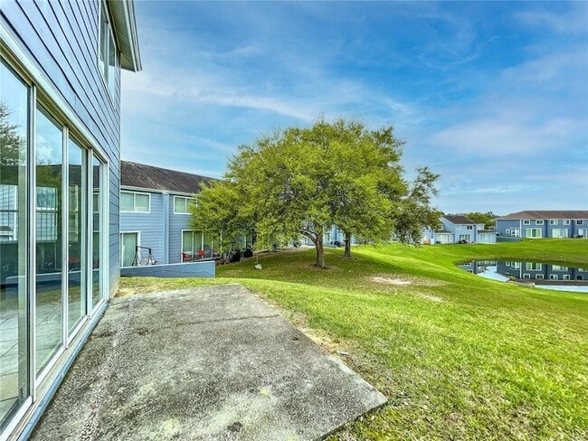 Building Photo - 402 Orchid Dr