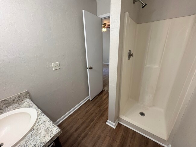 Building Photo - 1862 Sylvan Ct